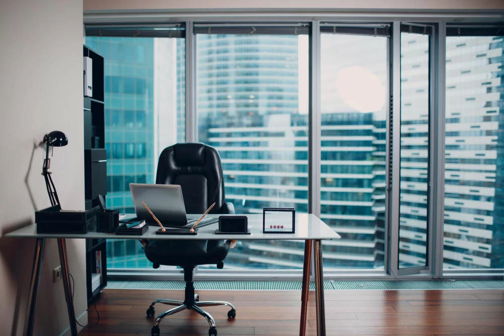 Kusen aluminium cocok untuk desain kantor (Pixabay)